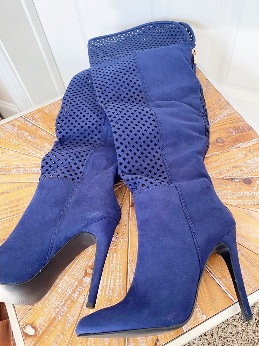 NIB Shoe Dazzle Navy Laser-cut Over The Knee Boots - Picture 5 of 14